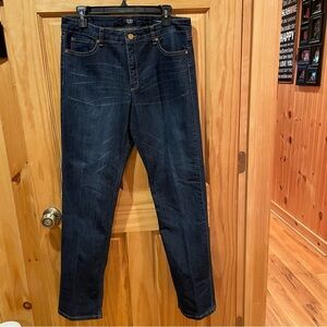 Jones New York women’s Stretch
Denim Lexington Straight jeans used size 12